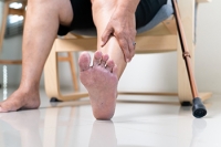 Bone Spurs on the Feet in Seniors